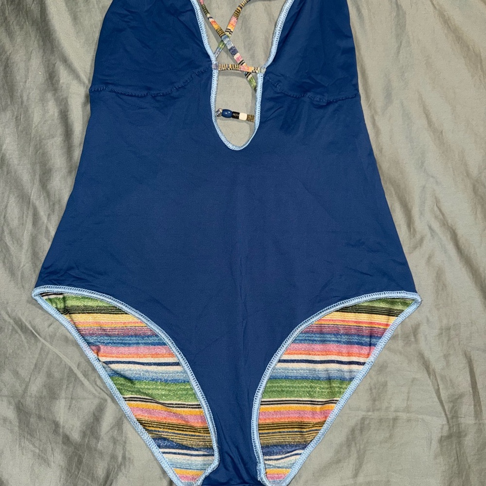 Becca East Village Printed Plunge One-Piece Swimsuit - Madison Southern Charm - Picture 8 of 11